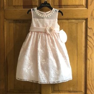 4T flower girl/ Christmas, birthday party dress!